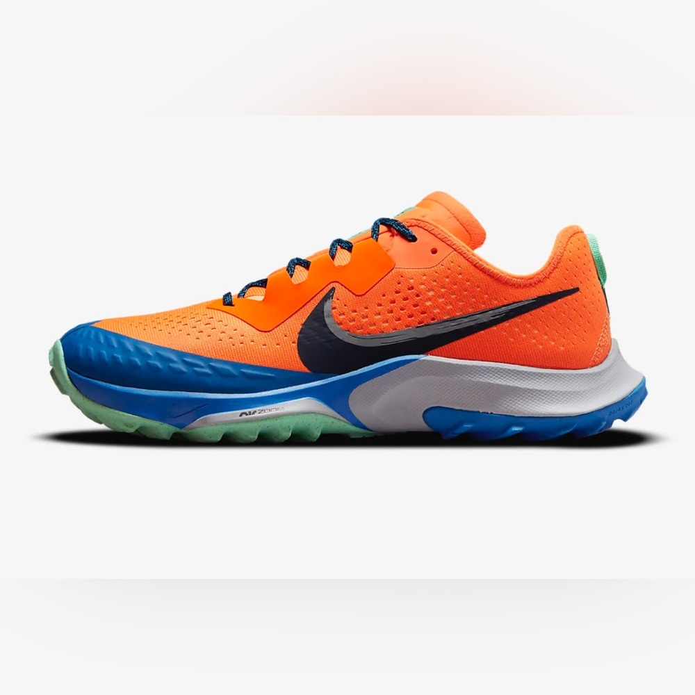 Nike Kiger 7 Trail Running Shoes- Men’s Size 9/ Women’s Size 10.5